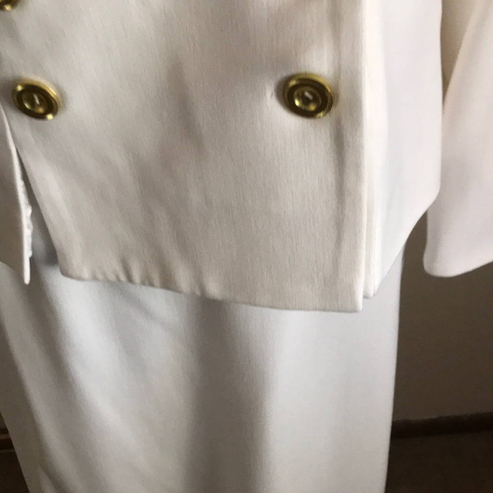 Monroe and Main White 2-Piece Suit - Picture 3 of 7